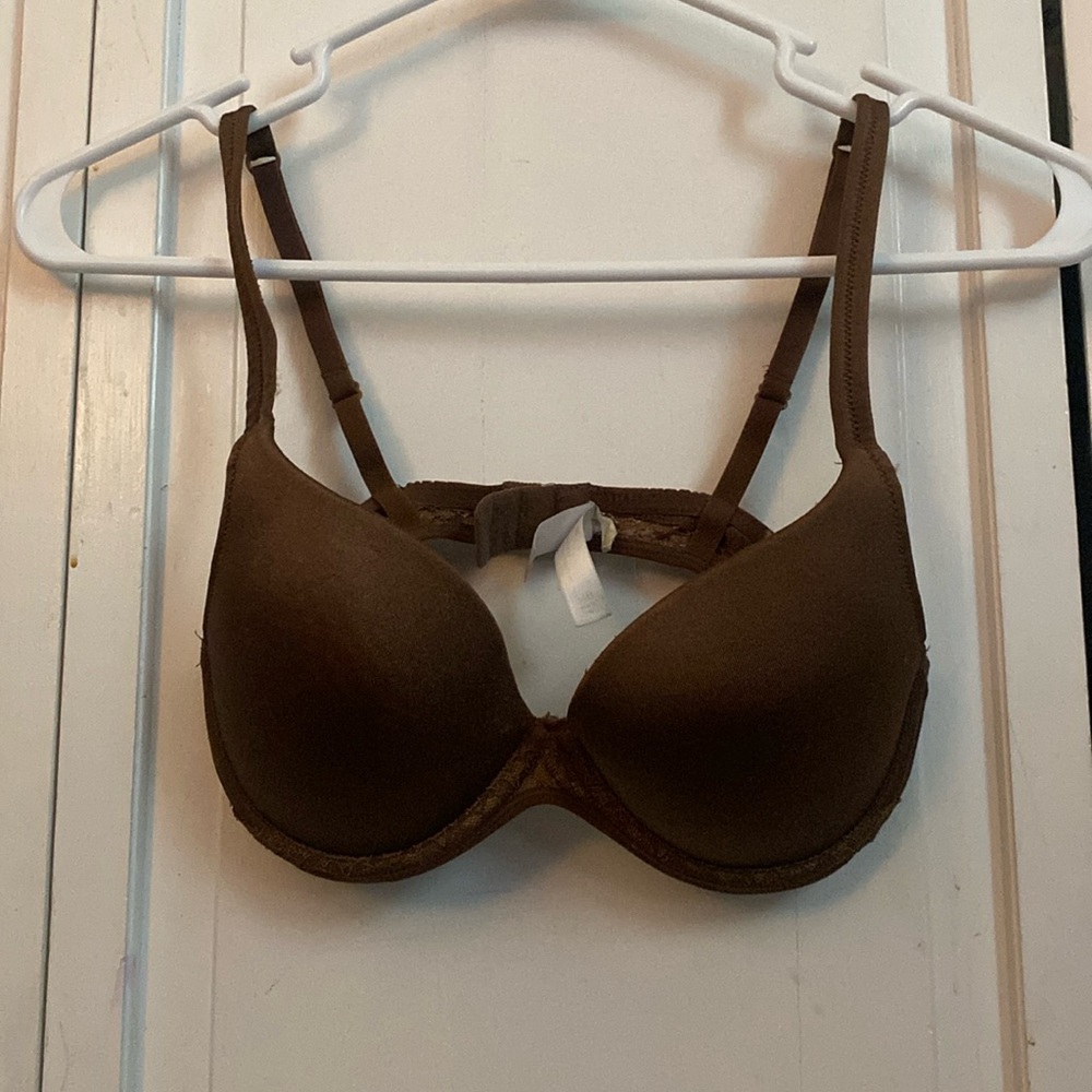 Gillian O’Malley 34B Brown Push Up Bra